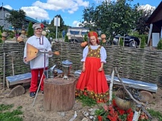 Загадочный мир пчел: экскурсия на пасеку