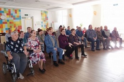 Бабушка. Онлайн