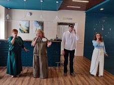 А у нас весеннее настроение!