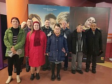 КиноМакс-Буревестник: просмотр художественного фильма На районе