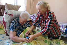 «На кончиках пальцев» - занятия на развитие мелкой моторики в отделении милосердия