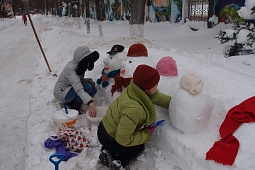 Поделки из снега «Веселые ребята»